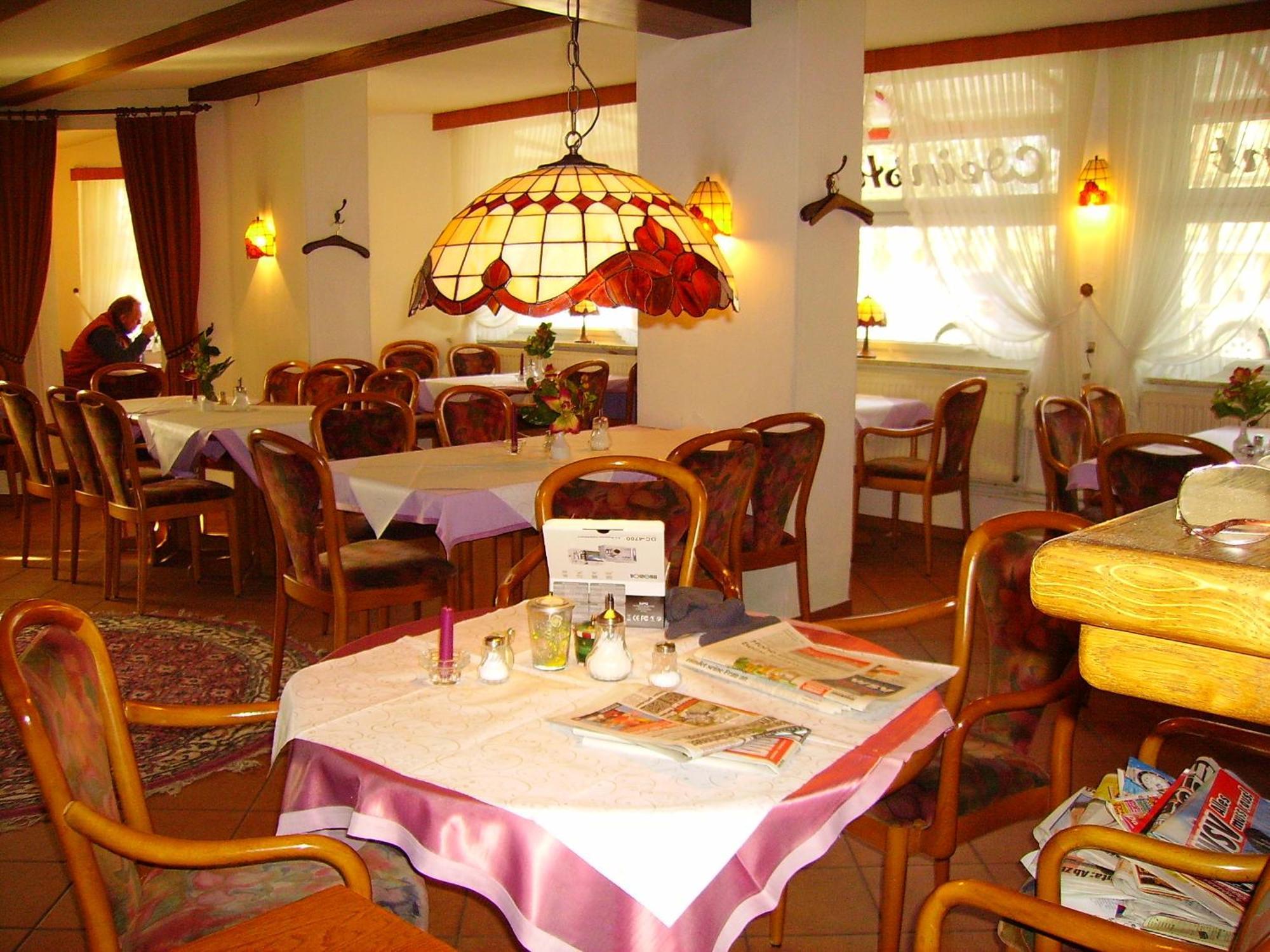Hotel An Der Hauptallee 2*